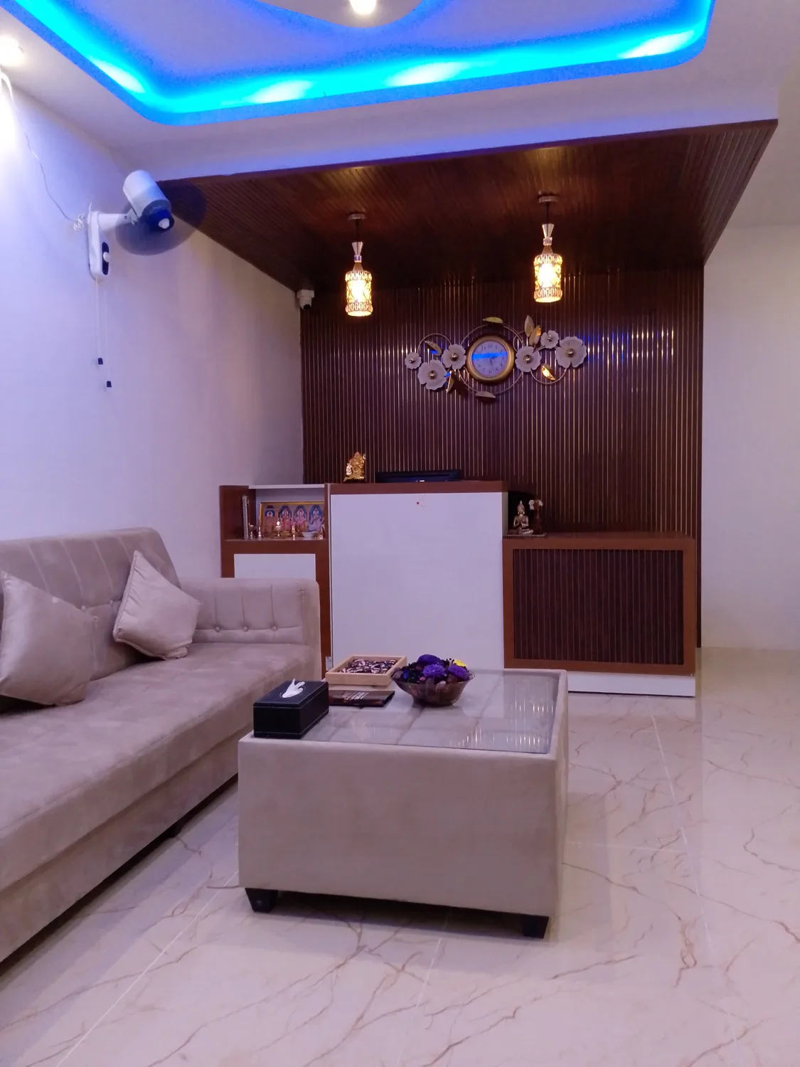 Reception and seating area at Aaron Spa